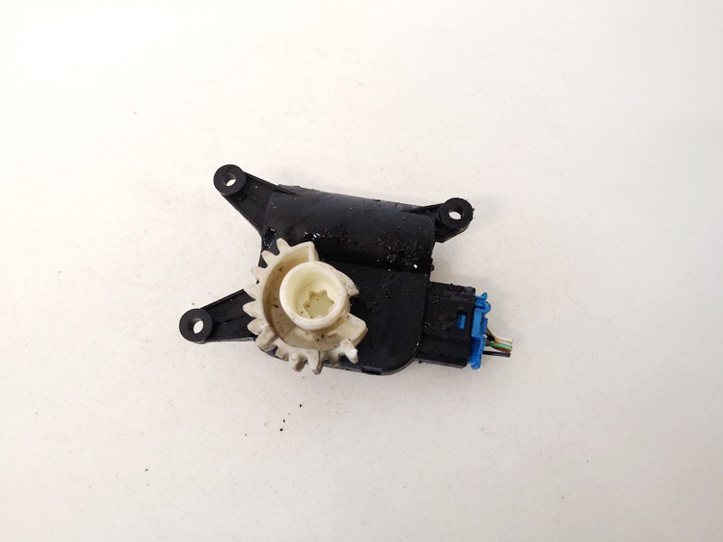 1K2907511D Volkswagen Passat 2006 Sildītāja vārsta motoriņš - Thumbnail 2