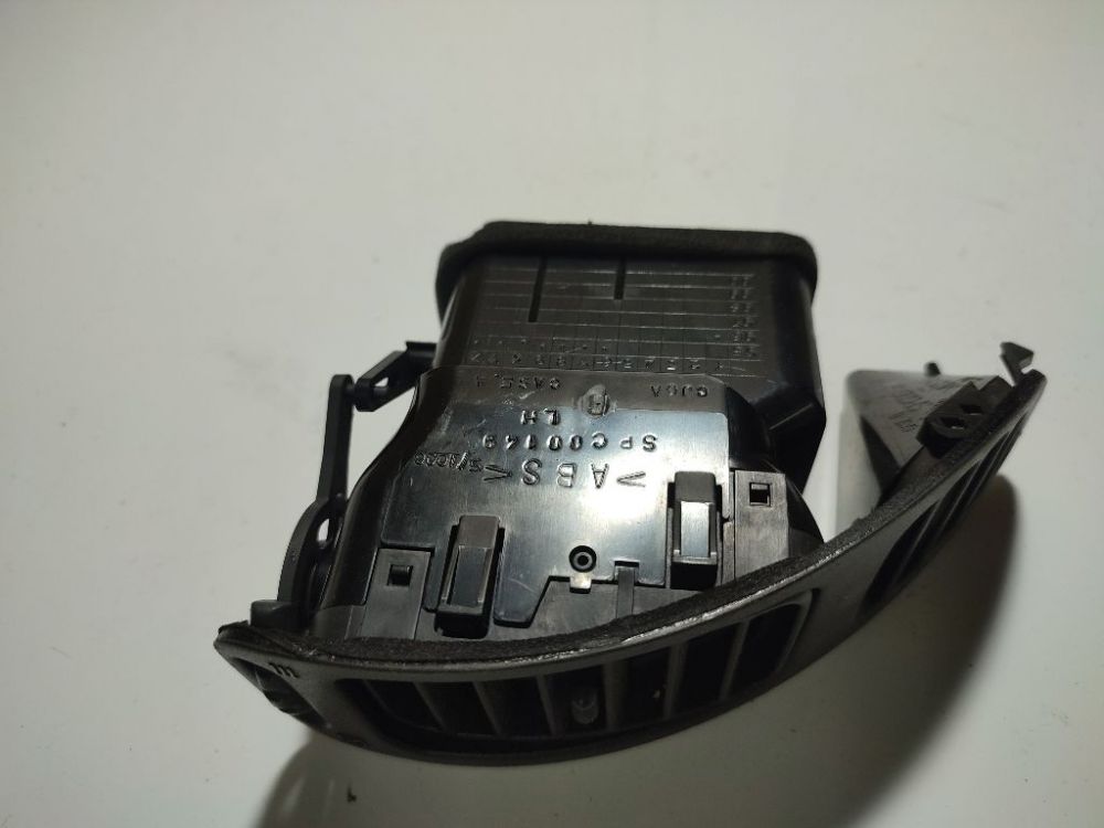 SPC00149 Mitsubishi Colt 1996 Dash Vent (Air Vent Grille) - Thumbnail 3