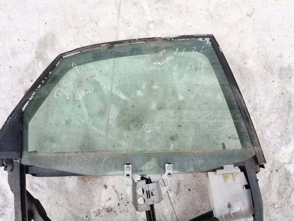 43R001090 Audi A4 1997 LUNA TRASERA DERECHA, 
Luna de la puerta trasera - ABAJO A LA DERECHA