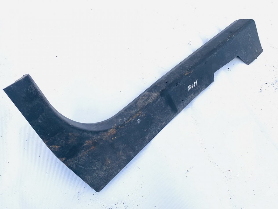 769B4JD000 Nissan Qashqai 2009 Wykończenie wnętrza (plastikowe elementy)