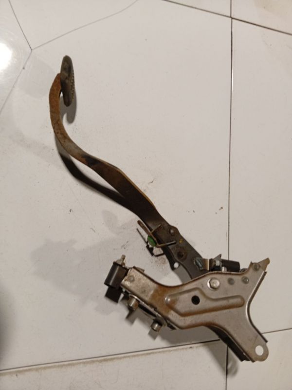 Toyota Auris 2007 Pedal work, Brake pedal, Pedal bracket, Clutch pedal