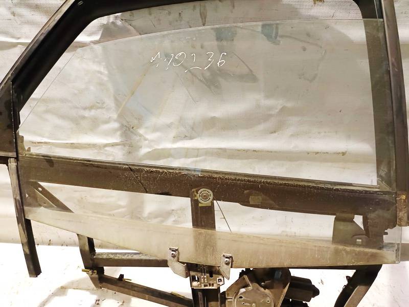 AS2 Audi A6 1997 Durvju stikls - AIZMUGURE PA LABI