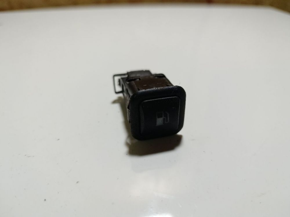 3B0959833A Volkswagen Bora 2003 Fuel Cap Switch (Gas Fuel Door Switch Button)
