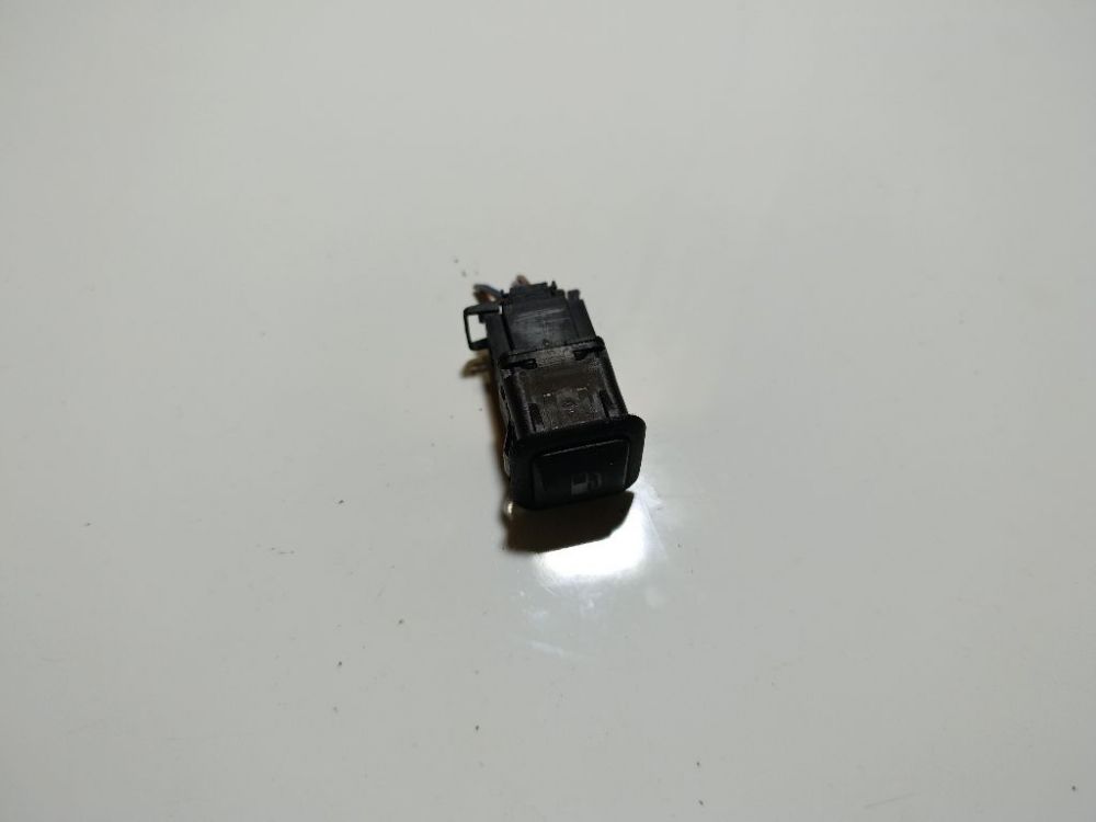 3B0959833A Volkswagen Bora 2003 Fuel Cap Switch (Gas Fuel Door Switch Button) - Thumbnail 2