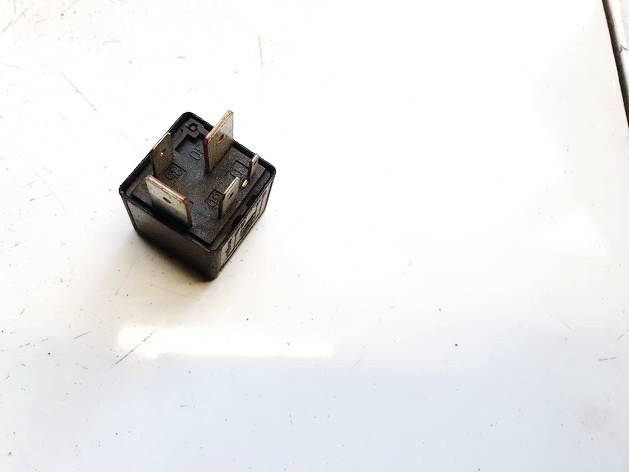 3D0951253A Audi A3 2005 Relay module - Thumbnail 3
