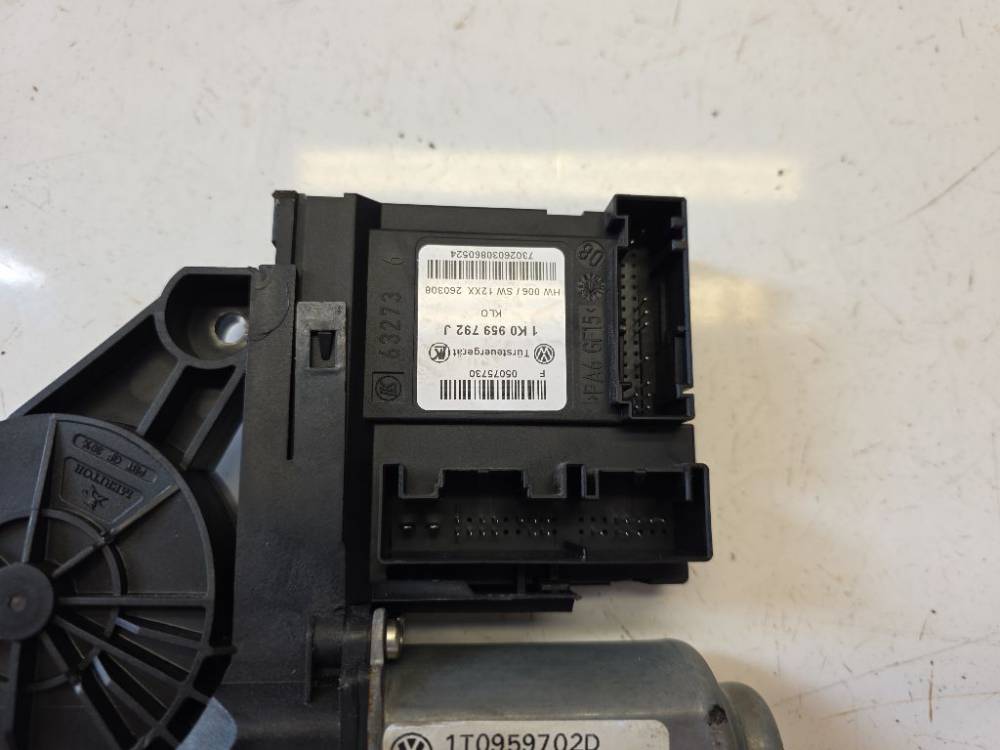 1T0959702D Skoda Octavia 2008 Window Motor - FRONT RIGHT - Thumbnail 4