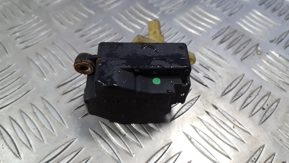 74932D Volvo S80 2001 Peciuko sklendes varikliukas