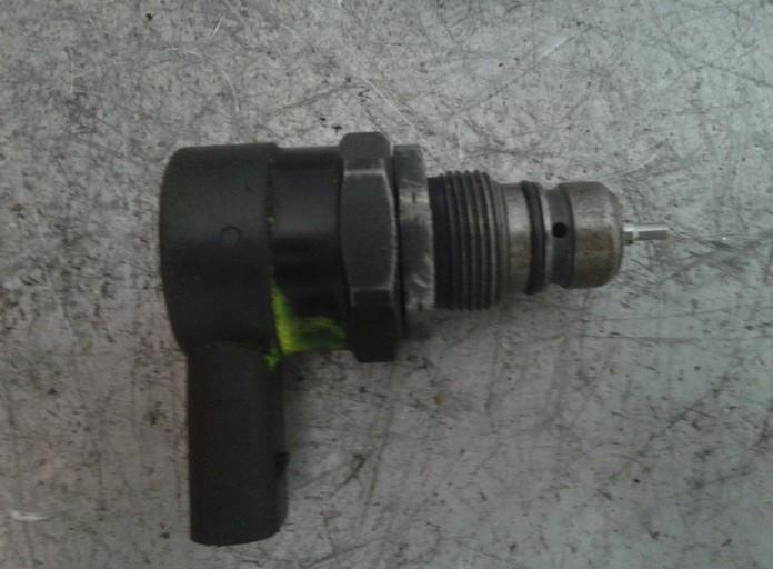 0577307640 0577307640 FUEL RAIL HIGH PRESSURE SENSOR Audi A6 2006 1.9L EIS00285551 Used Auto