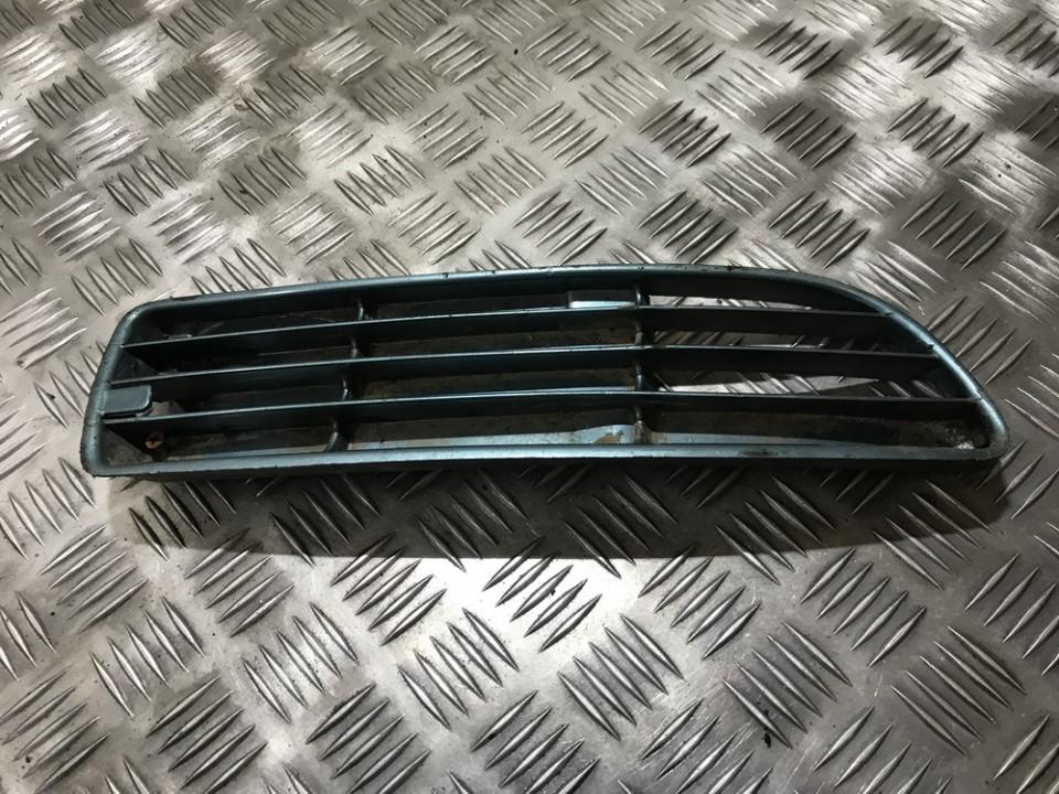8D0807346C Audi A4 1998 Bumper Grille - FRONT RIGHT