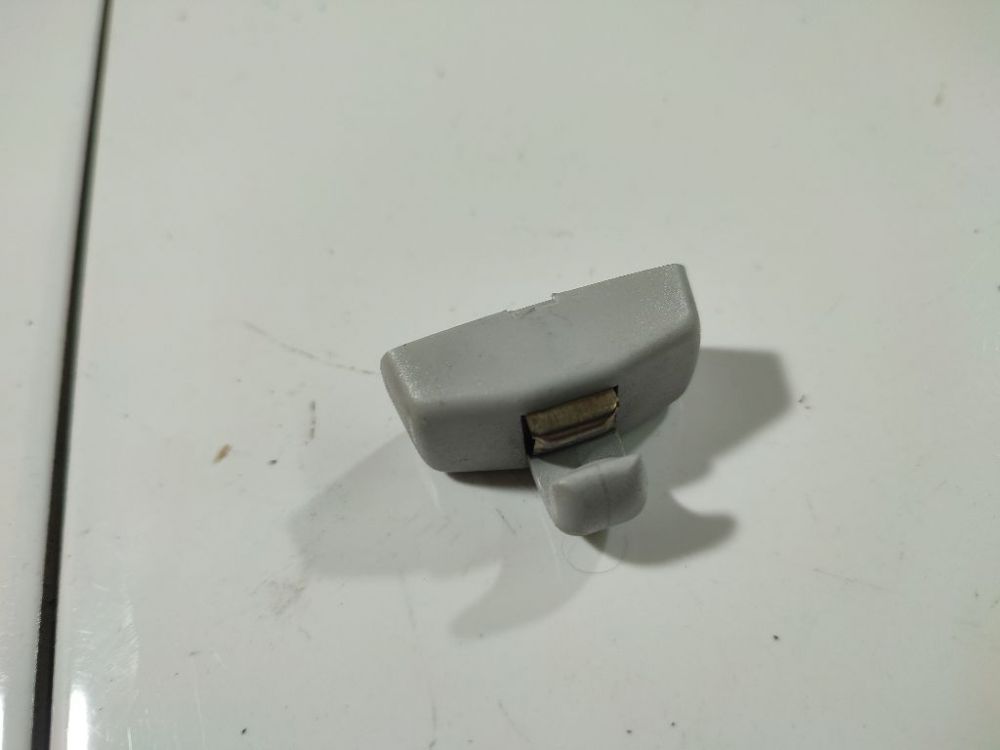 3B0857561B Volkswagen Polo 2008 Bracket Sun visor clip