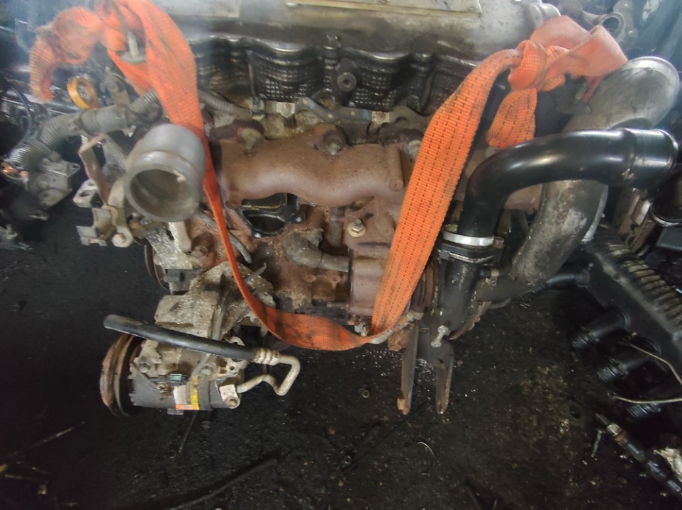 YD22 Nissan Almera Tino 2002 Variklis