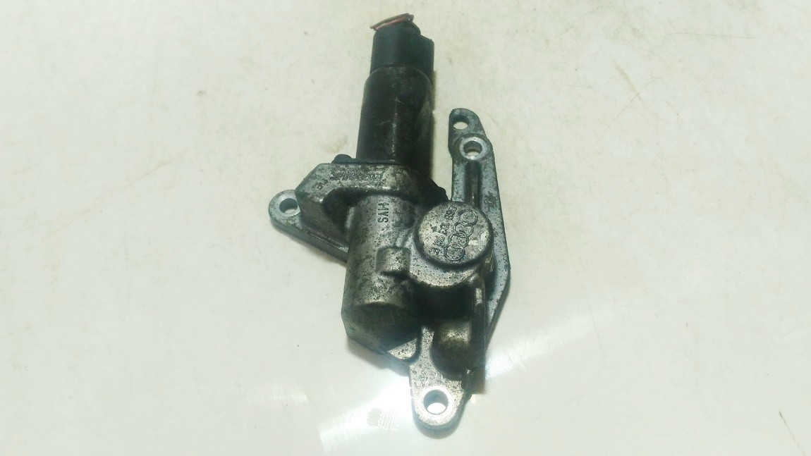 06b103741e 22.100 202 Replacing Oil Breather (Oil Decanter) Audi A4