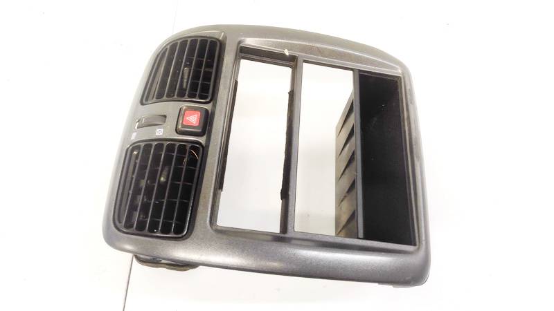 MR270350 Mitsubishi Space Star 2001 Salono oro groteles