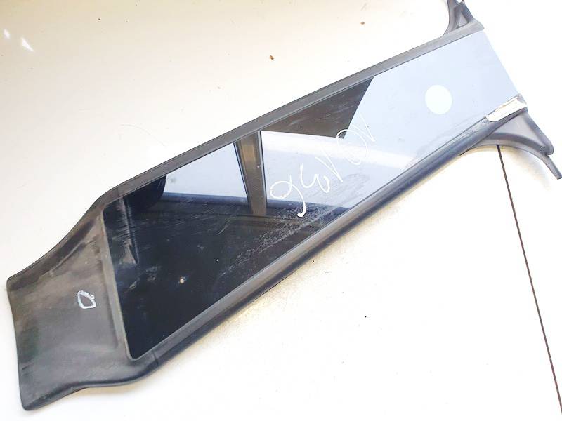 151625500E Tesla Model Y 2023 Durvju apdares augšējā daļa - PRIEKŠA PA LABI