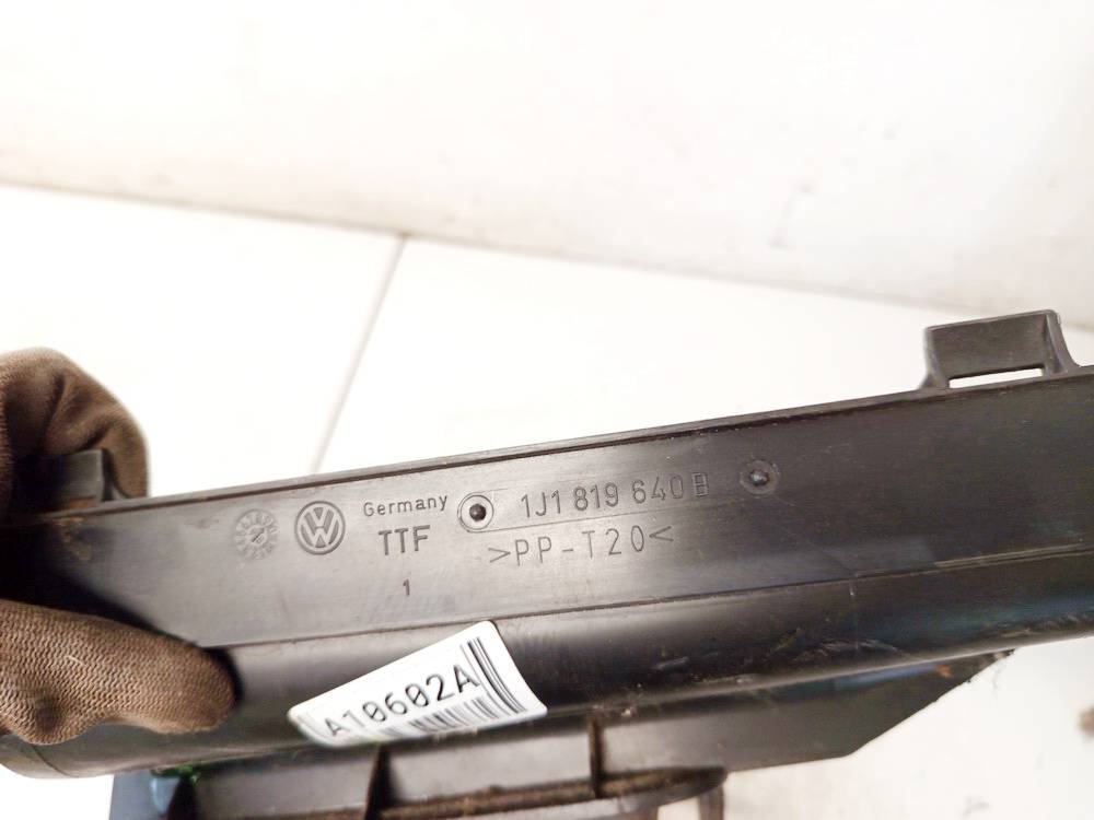 1J1819640B Volkswagen Golf 1999 Air filter box - Thumbnail 3