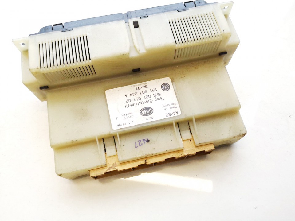 3B1907044A Volkswagen Passat 1999 Climate Control Panel (heater control switches) - Thumbnail 2