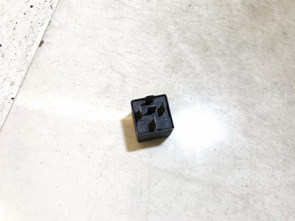 2s7t14b192aa v23136b1x66 Relay module Ford Transit Connect 2005 1.8L