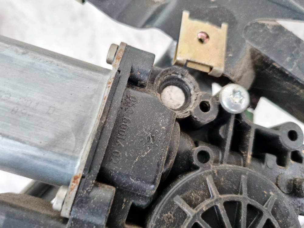 0536001402 Audi A4 1997 Oven Ikkunan Nostajan Moottori - EDESSÄ VASEMMALLA - Thumbnail 4