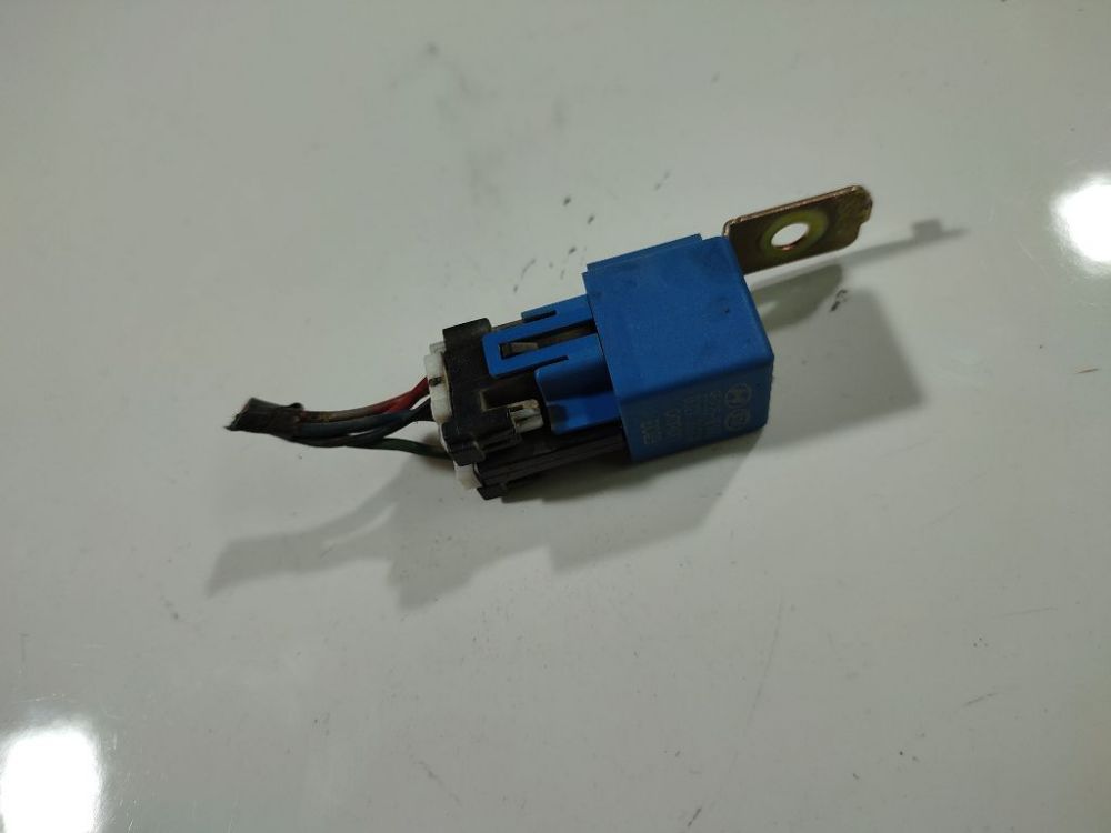 952251F100 Hyundai Santa Fe 2006 Relay module