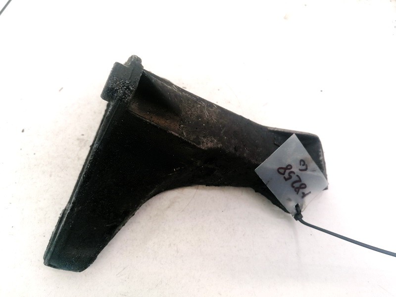 8D0199308L Audi A6 1998 Engine Mount Bracket and Gearbox Mount Bracket