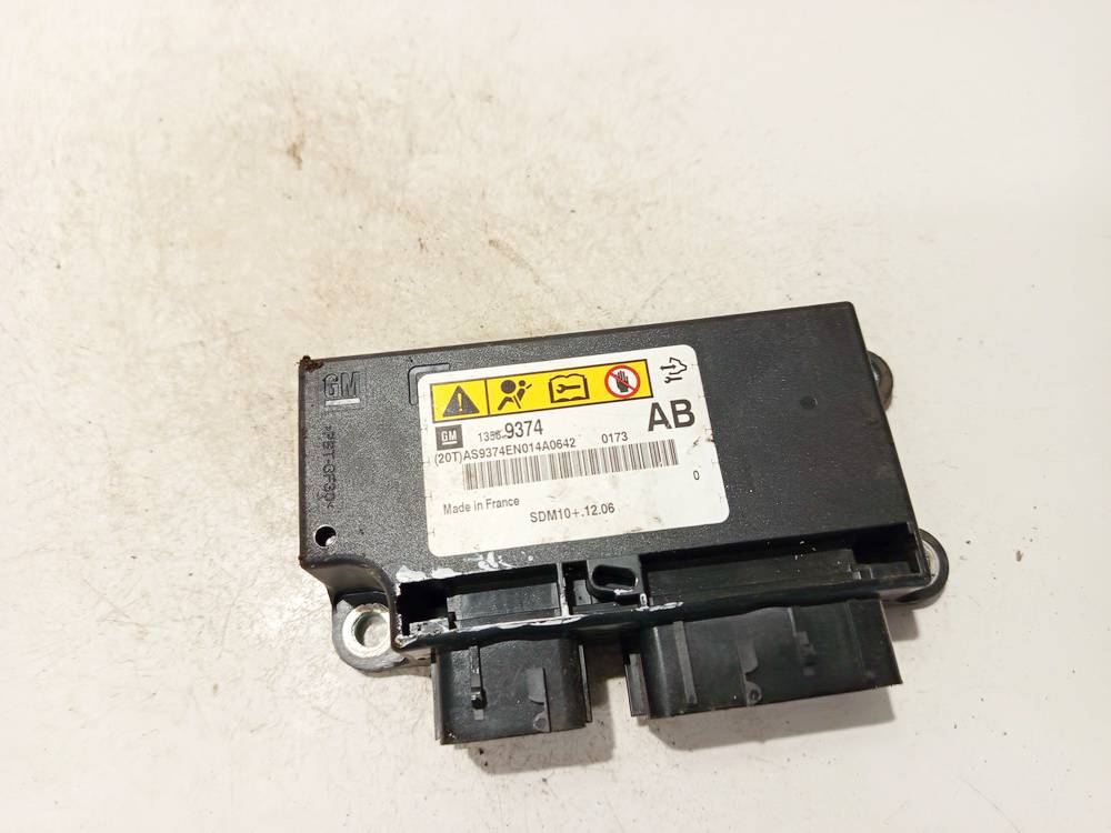 13589374 Opel Astra 2013 Airbag crash sensors module