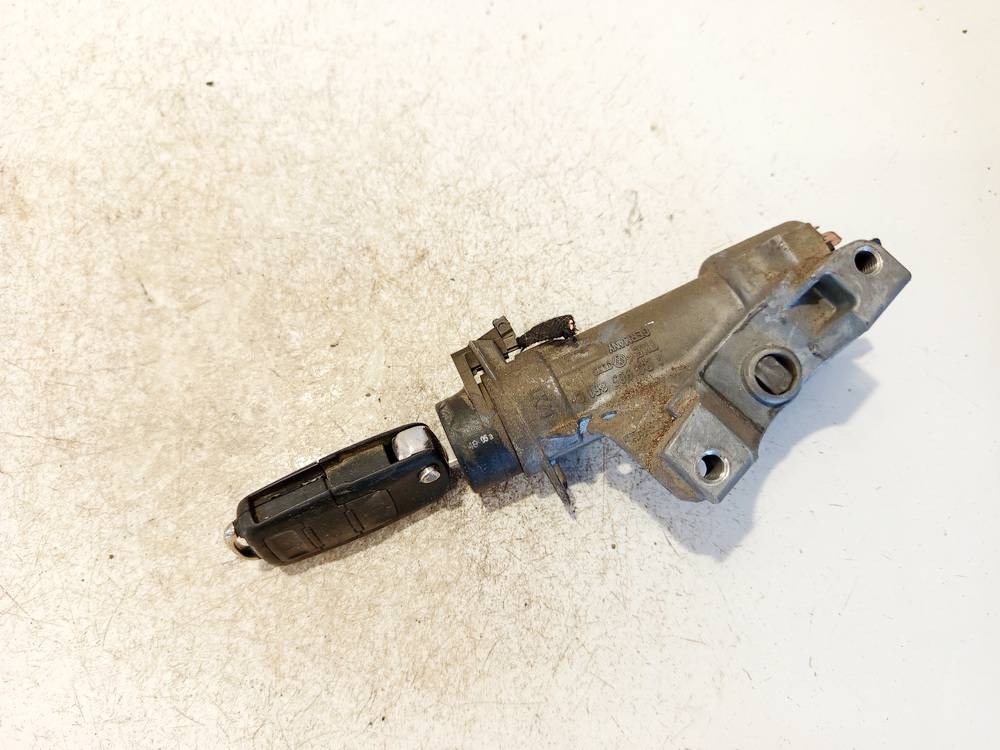 4B0905851C Volkswagen Golf 1999 Ignition Barrels (Ignition Switch)
