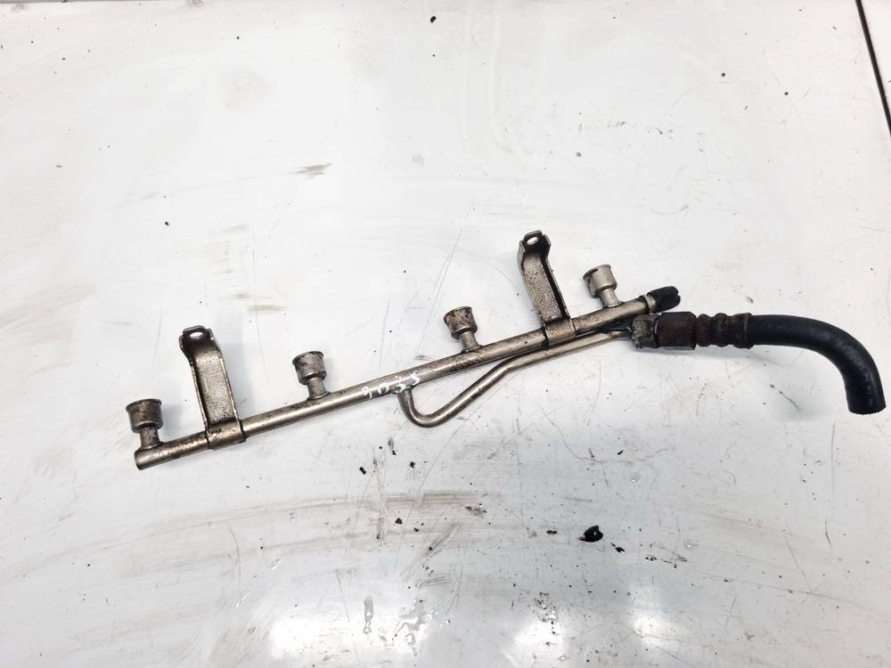 Opel Meriva 2004 Fuel injector rail (injectors)(Fuel distributor)