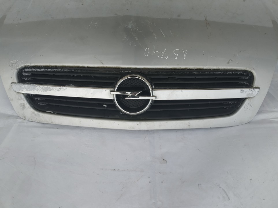 PILKA Opel Meriva 2004 Przednia kratka - PRZEDNIE
