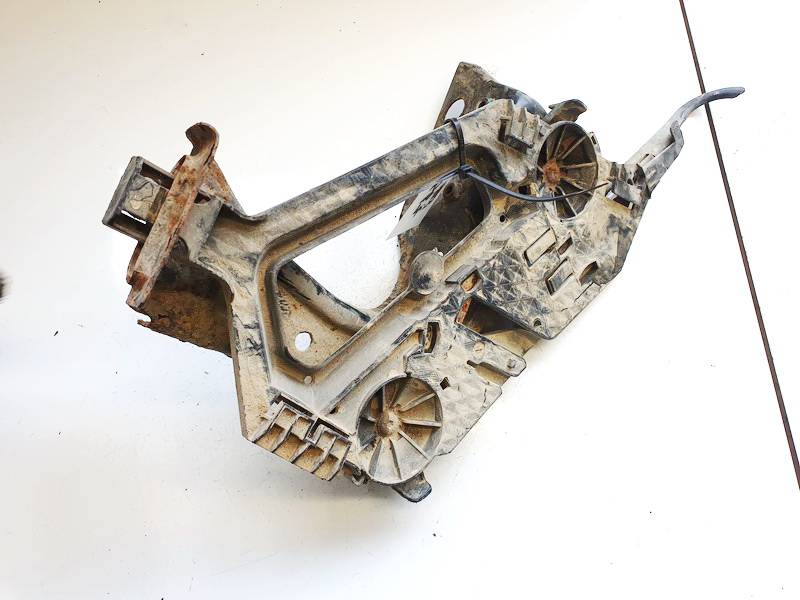 1Z0941340 Skoda Octavia 2006 Uchwyt przedniego reflektora - PRZEDNIE PRAWE