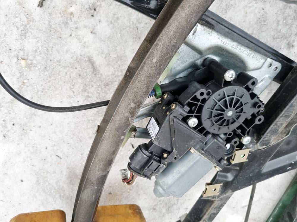 0536001401 Audi A4 1997 Oven Ikkunan Nostajan Moottori - EDESSÄ OIKEALLA - Thumbnail 2