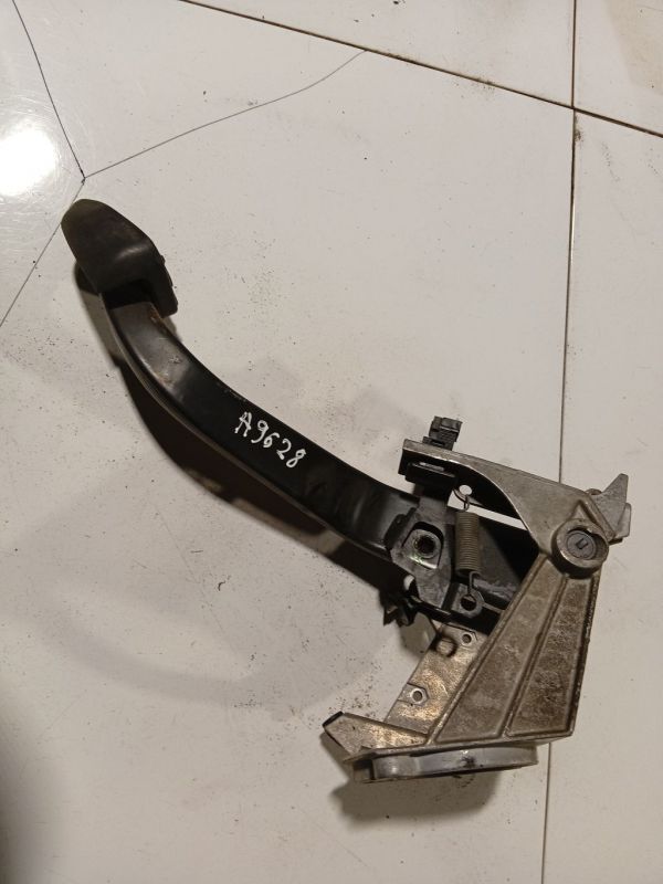 BMW 1-Series 2007 Pedal work, Brake pedal, Pedal bracket, Clutch pedal - Thumbnail 2