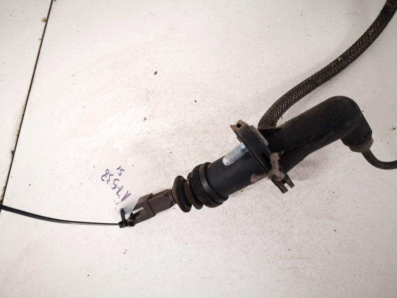Opel Omega 2000 Master clutch cylinder - Thumbnail 3