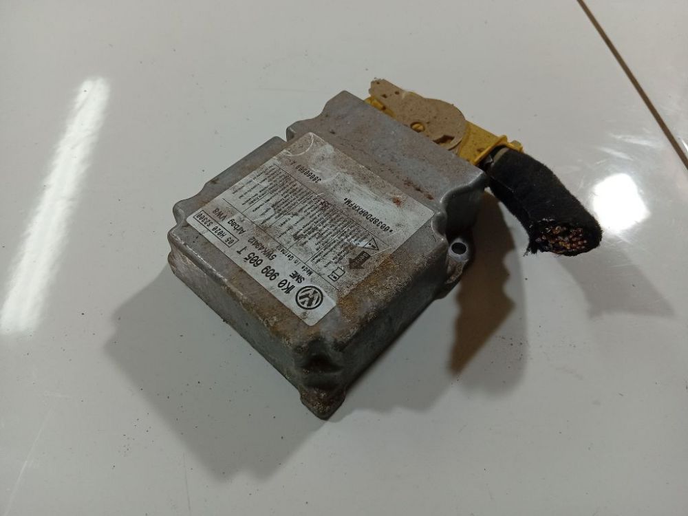 1K0909605T Volkswagen Golf 2005 Komputer SRS airbag – moduł sterujący poduszek powietrznych