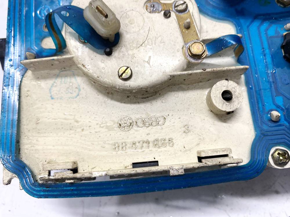 81117434 Audi 80 1986 CUADRO INSTRUMENTOS, VELOCÍMETRO (TABLERO DE INSTRUMENTOS) - Thumbnail 2