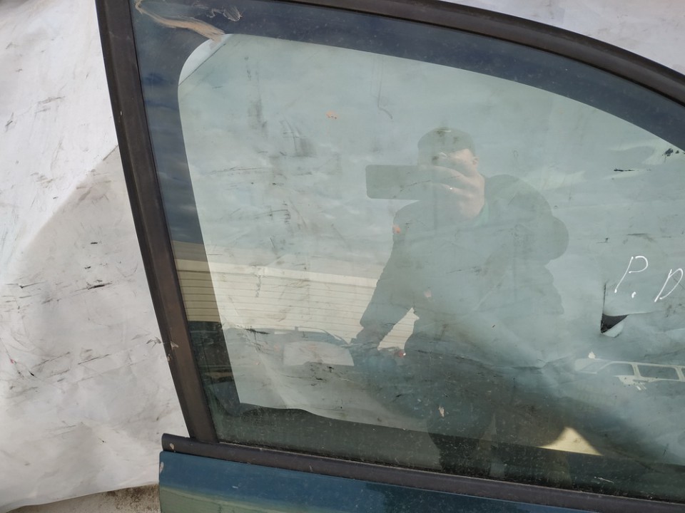 Audi A4 1996 LUNA DELANTERA DERECHA, Luna de la puerta delantera - FRENTE DERECHO - Thumbnail 2