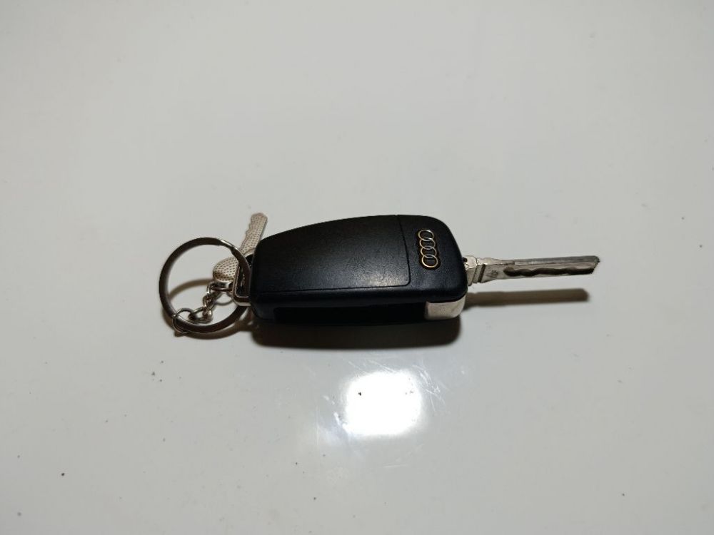 4F0837220R Audi A6 2005 Remote Key