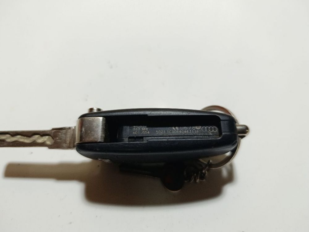 4F0837220R Audi A6 2005 atslēgu izgatavošana - Thumbnail 2