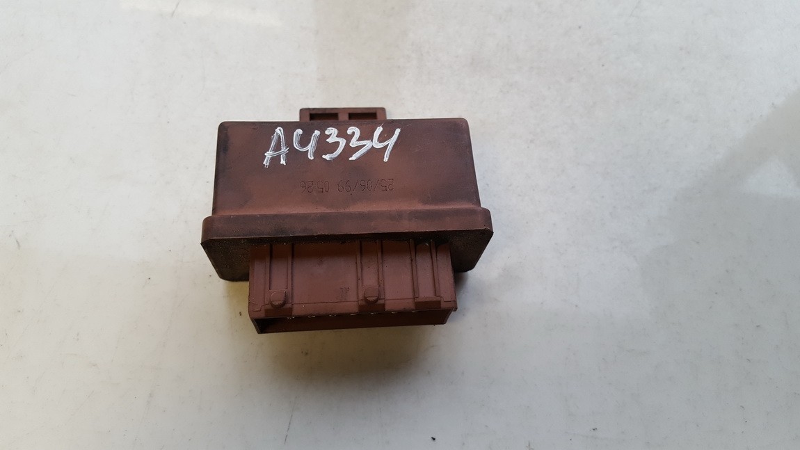 240109 used Fuel Pump Relay Peugeot 406 1999 2.0L EIS00735590 Used