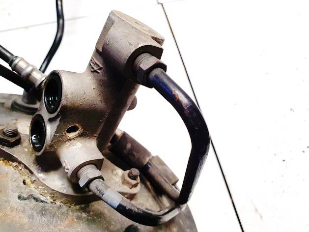 Ford Kuga 2008 principal cylindre de frein - Thumbnail 2