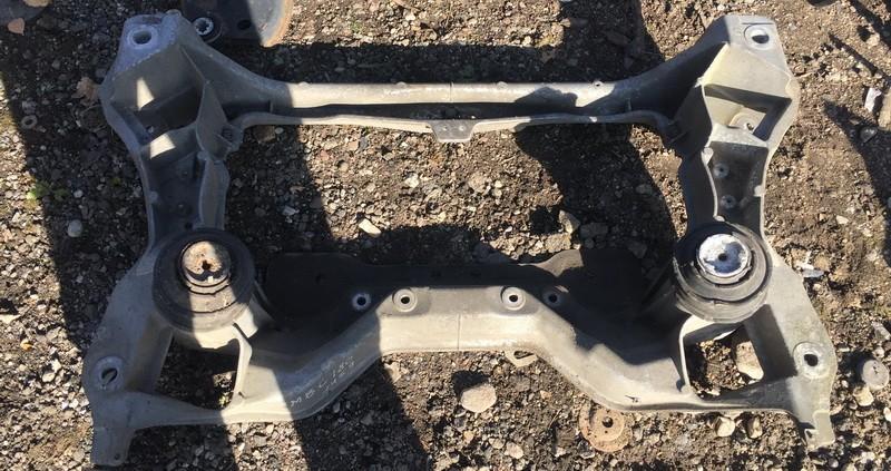 2036280157 Mercedes-Benz C-CLASS 2000 Etuapurunko  - EDESSÄ