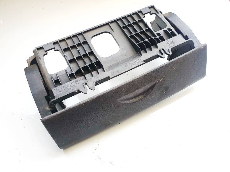 1491900077 Peugeot 807 2004 Interior trim