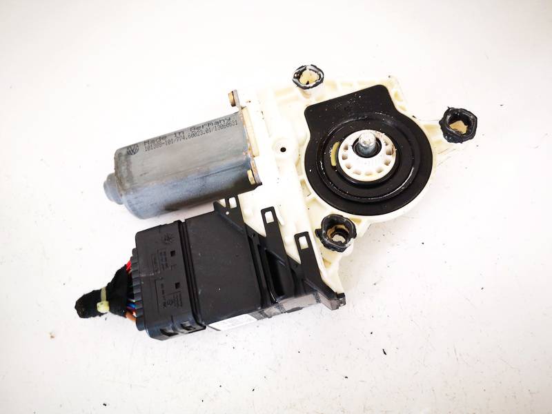 1J4959812C Volkswagen Bora 2000 Window Motor - REAR RIGHT - Thumbnail 3