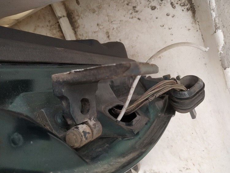 Audi A4 1996 Bisagra superior puerta delantera - RETENEDOR PUERTA