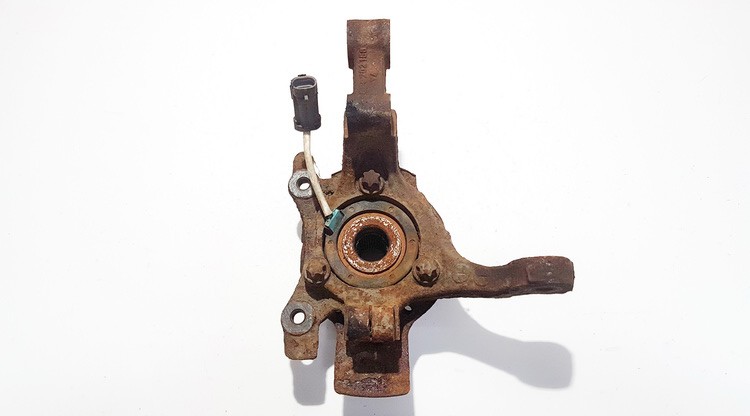 13155048 Opel Zafira 2004 Steering Knuckle - FRONT RIGHT