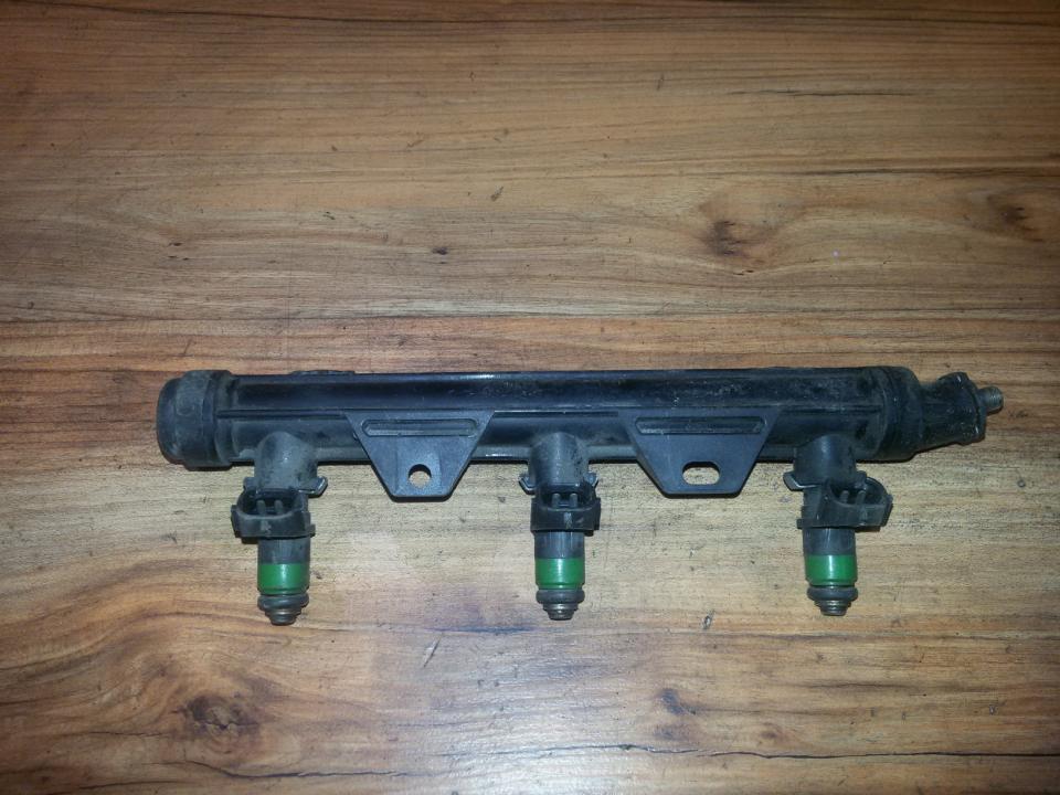 03E133320A Volkswagen Polo 2006 Fuel injector rail (injectors)(Fuel distributor)