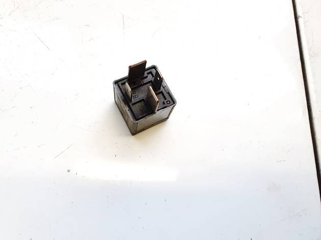 8D0951253A Volkswagen Passat 2001 Relais, Arbeitsstrom - Thumbnail 3