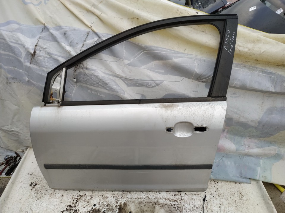 PILKOS Ford Focus 2005 Durvis - PRIEKŠA PA KREISI