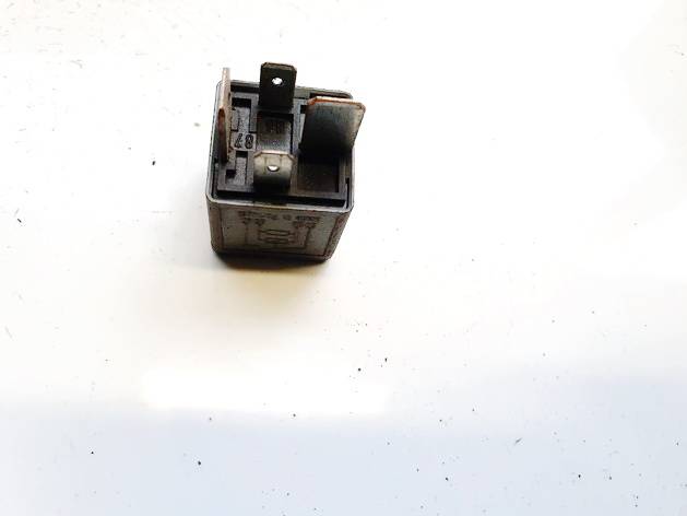 8D0951253A Volkswagen Passat 2001 Relais, Arbeitsstrom - Thumbnail 3