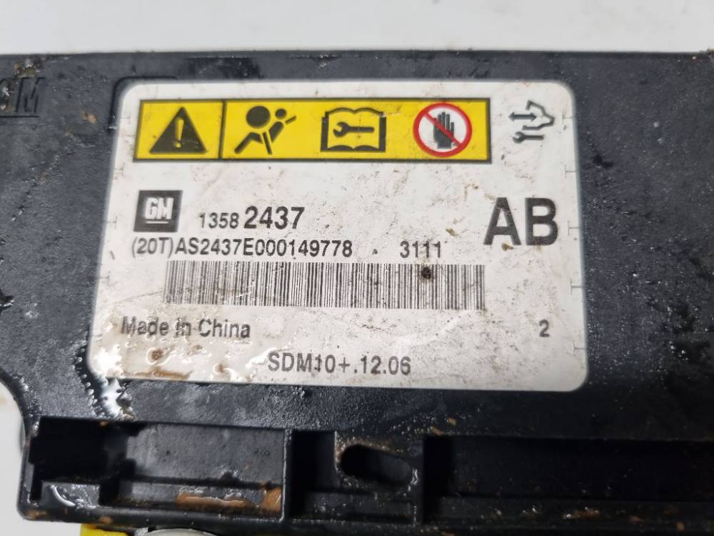 13582437 Chevrolet Orlando 2011 Komputer SRS airbag – moduł sterujący poduszek powietrznych - Thumbnail 3