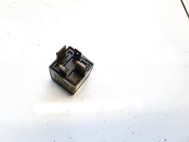 8D0951253A Volkswagen Passat 2001 Relais, Arbeitsstrom - Thumbnail 3